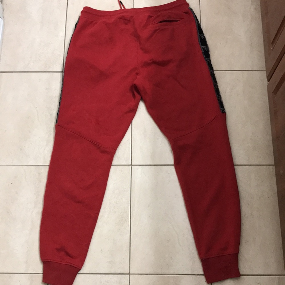 Color- deep red size M - Picture 2 of 4